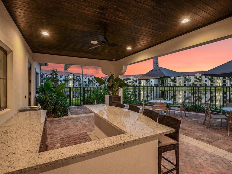 Celebration Pointe apartments in Margate, FL – photo 17