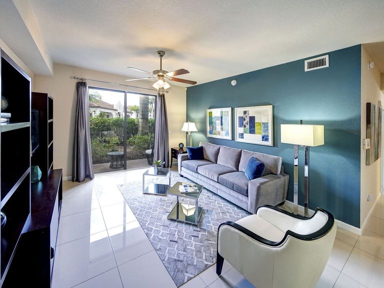 Celebration Pointe apartments in Margate, FL – photo 20