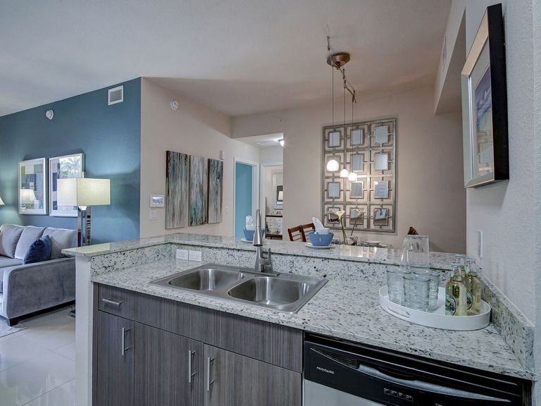 Celebration Pointe apartments in Margate, FL – photo 22