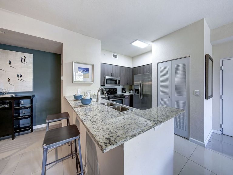 Celebration Pointe apartments in Margate, FL – photo 24