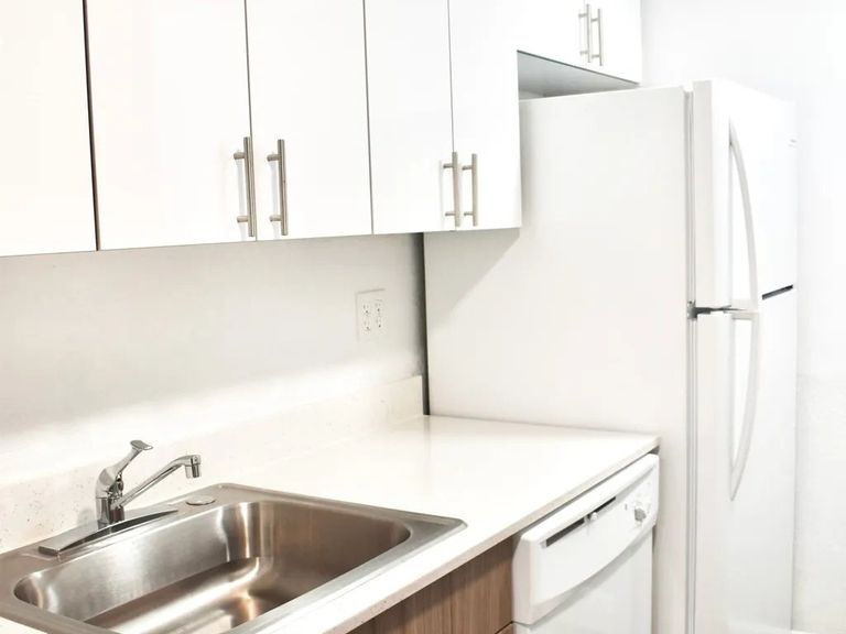 Cherry Grove Village apartments in Miami, FL – photo 16