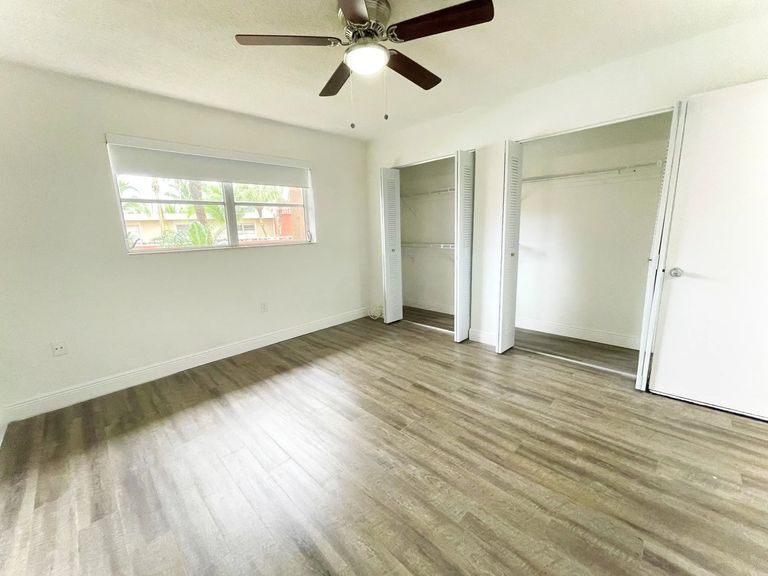 Cherry Grove Village apartments in Miami, FL – photo 22