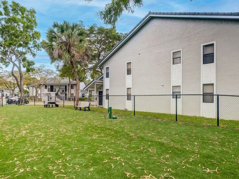 Cielo Point apartments in Fort Lauderdale, FL – photo 31