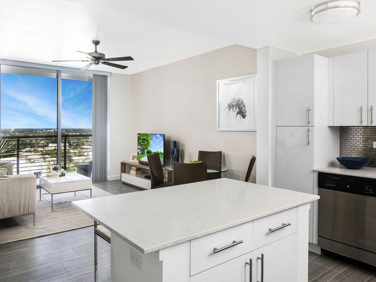 Circ Residences apartments in Hollywood, FL – photo 10