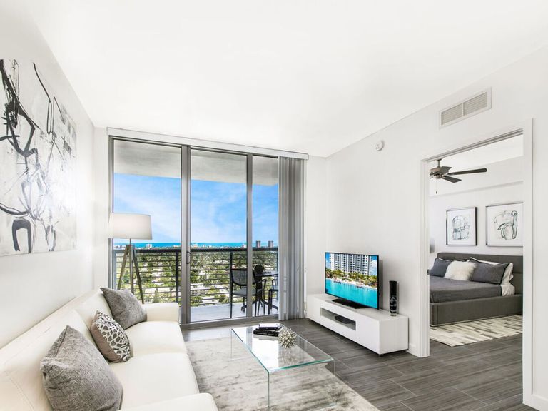 Circ Residences apartments in Hollywood, FL – photo 15