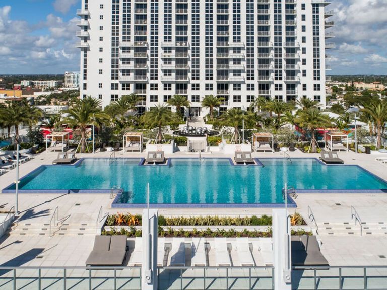 Circ Residences apartments in Hollywood, FL – photo 33