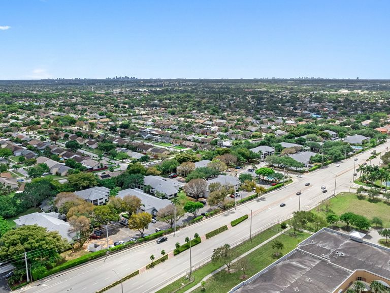 Circle Sunrise apartments in Sunrise, FL – photo 22