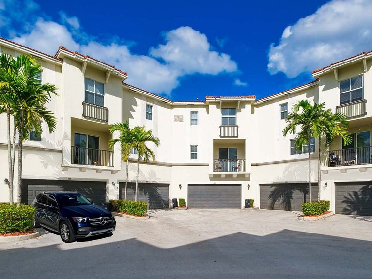 City Center On 7th apartments in Pembroke Pines, FL – photo 9
