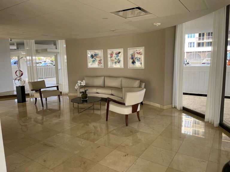 Cloister Beach Towers apartments in Boca Raton, FL – photo 7