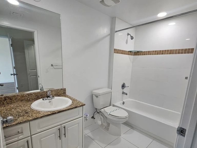 Colony at Dadeland apartments in Miami, FL – photo 33
