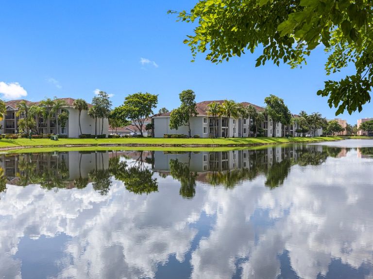Coral Vista apartments in Tamarac, FL – photo 12
