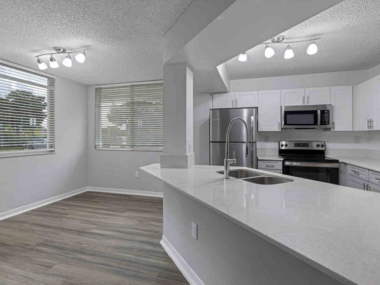 Coral Vista apartments in Tamarac, FL – photo 38