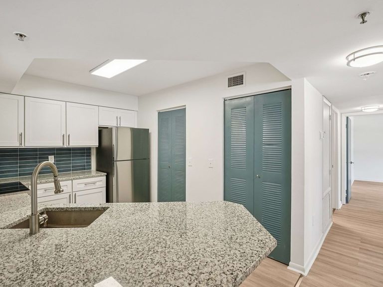 Cortland Harbour Cove apartments in Pembroke Pines, FL – photo 11