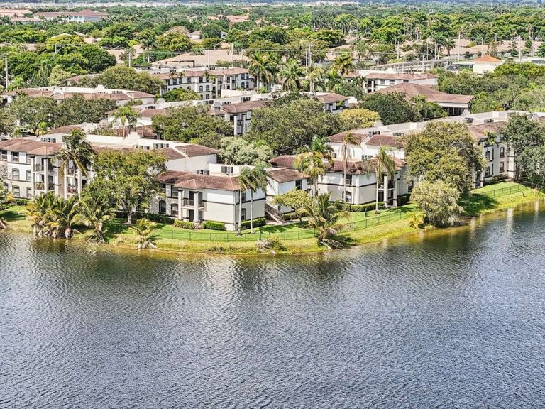 Cortland Harbour Cove apartments in Pembroke Pines, FL – photo 8
