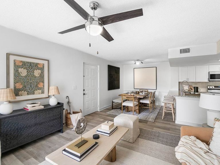 Cortland Kings Meadow apartments in Miami, FL – photo 14