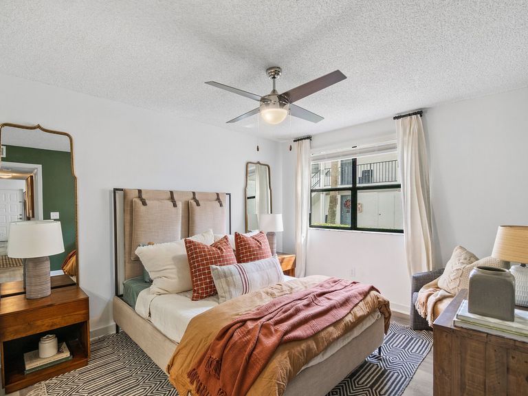 Cortland Kings Meadow apartments in Miami, FL – photo 21