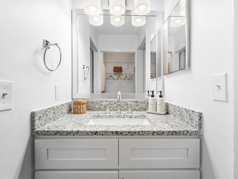 Cortland Kings Meadow apartments in Miami, FL – photo 24