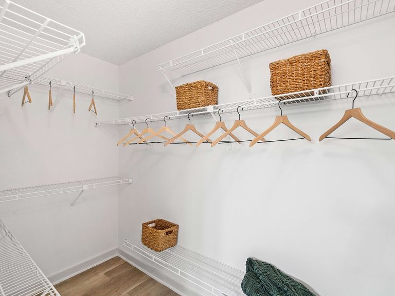 Cortland Kings Meadow apartments in Miami, FL – photo 25