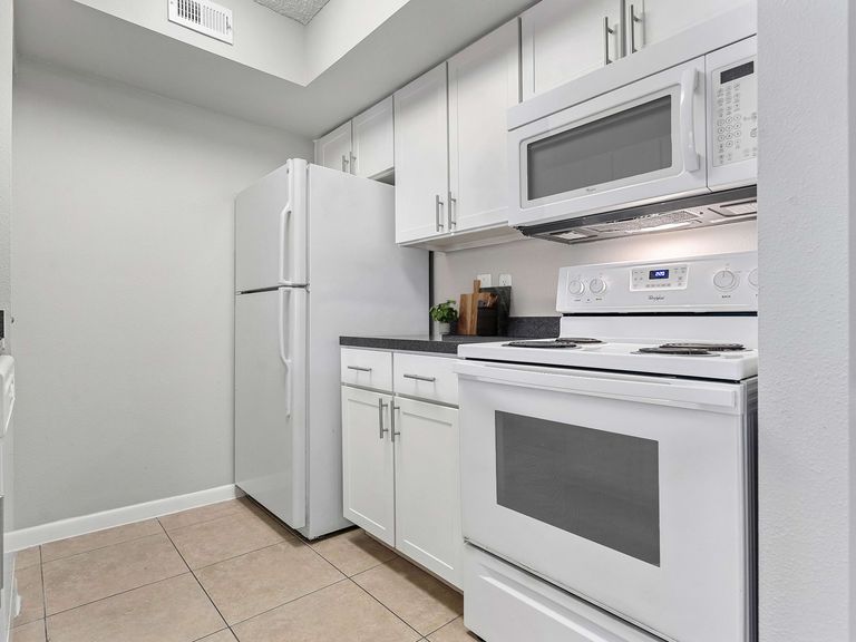 Cortland Pembroke Pines apartments in Pembroke Pines, FL – photo 10