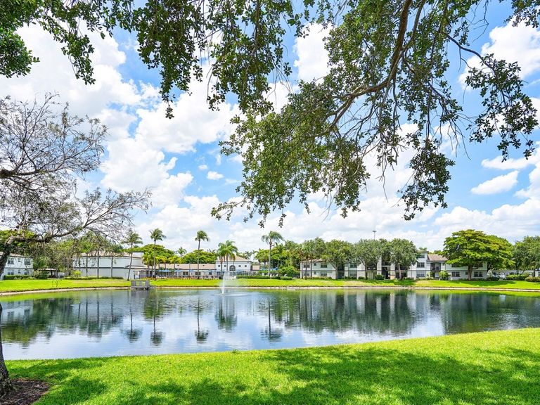 Cortland Pembroke Pines apartments in Pembroke Pines, FL – photo 8