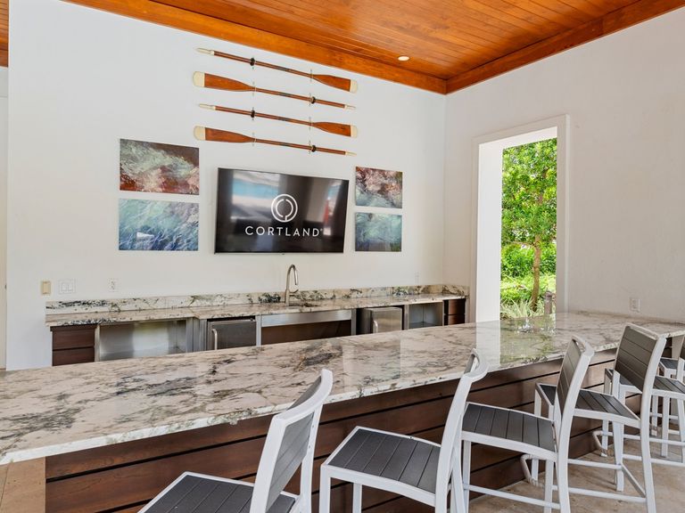 Cortland South Kendall apartments in Miami, FL – photo 31