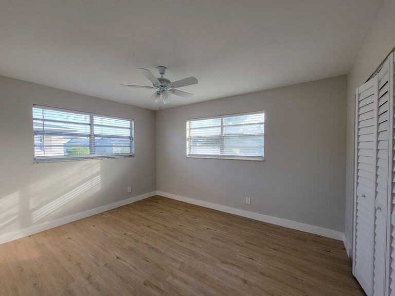 Cottage Cove apartments in Miami, FL – photo 10
