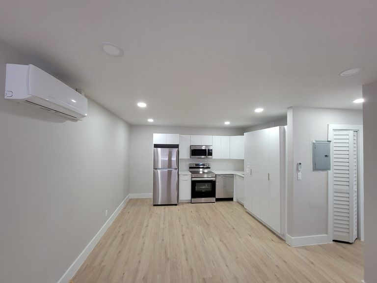 Cottage Cove apartments in Miami, FL – photo 11