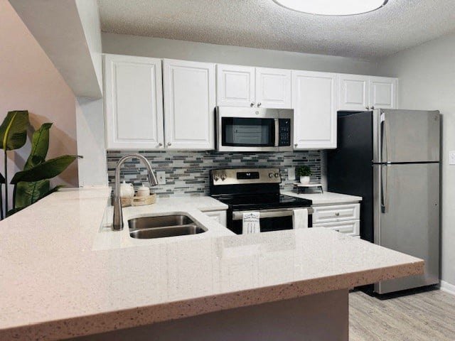 Country Club Lakes Apartments apartments in Coconut Creek, FL – photo 11