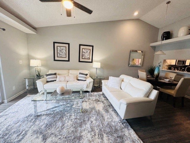 Country Club Lakes Apartments apartments in Coconut Creek, FL – photo 15
