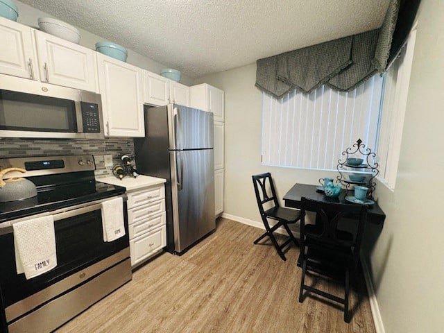 Country Club Lakes Apartments apartments in Coconut Creek, FL – photo 8