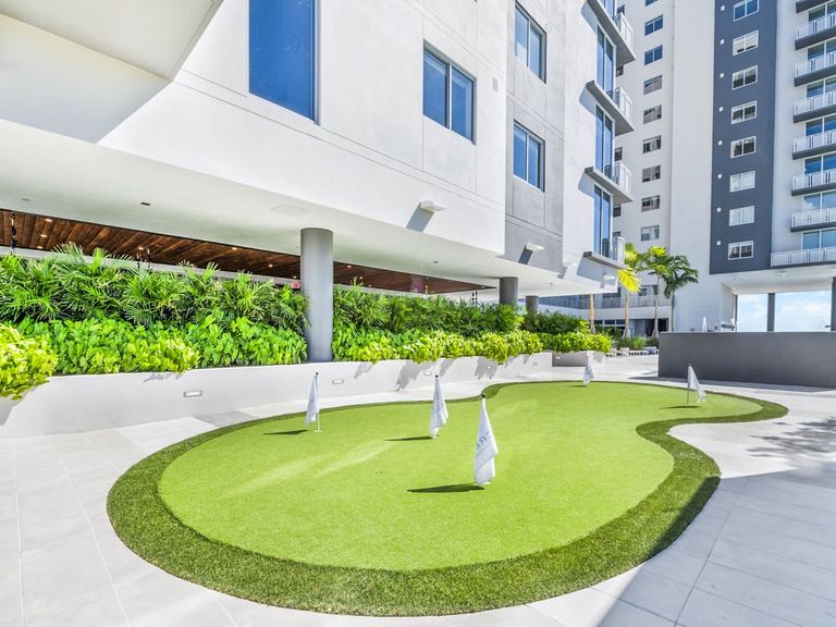 Crest at Pinecrest apartments in Miami, FL – photo 14