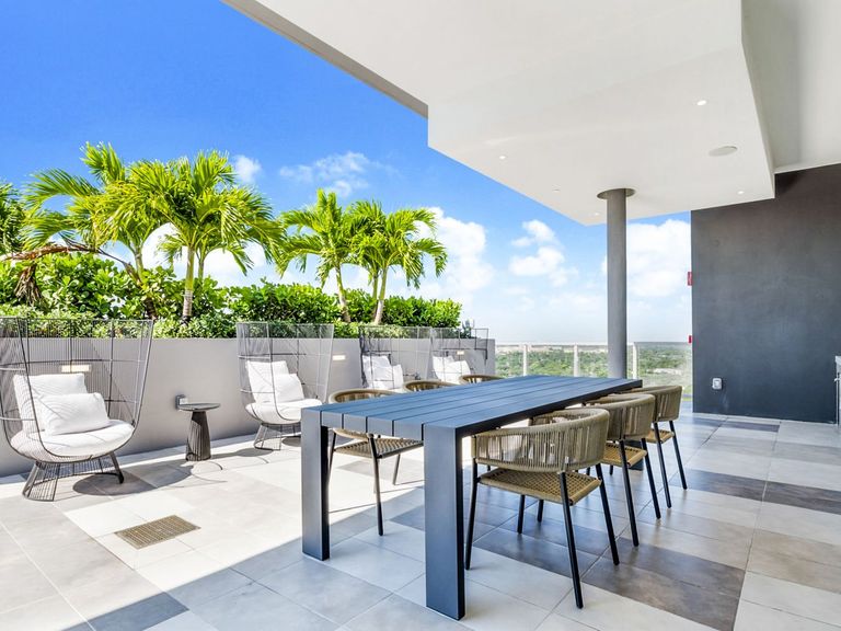 Crest at Pinecrest apartments in Miami, FL – photo 20