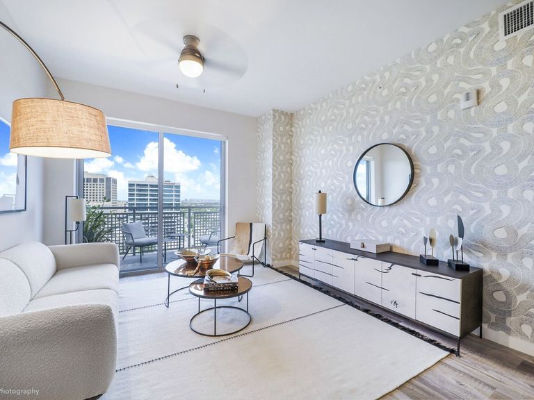Crest at Pinecrest apartments in Miami, FL – photo 26
