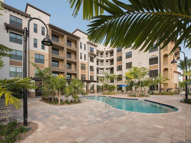 Crystal Riviyera apartments in Deerfield Beach, FL – photo 8