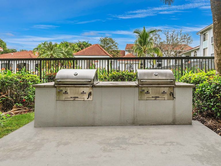Cypress Shores apartments in Coconut Creek, FL – photo 20