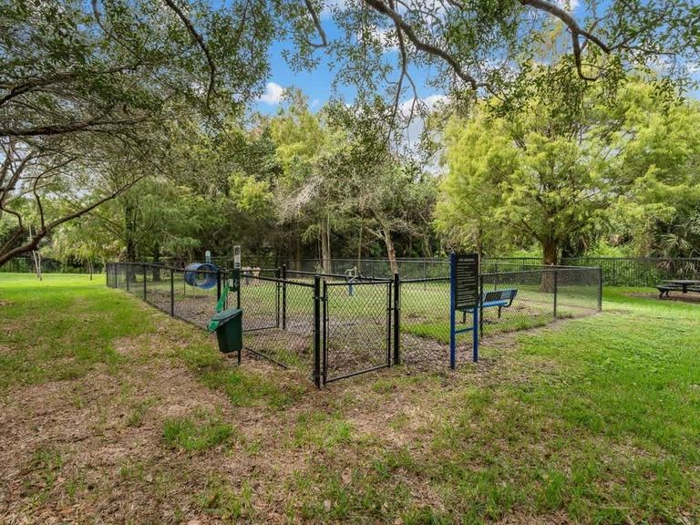 Cypress Shores apartments in Coconut Creek, FL – photo 21