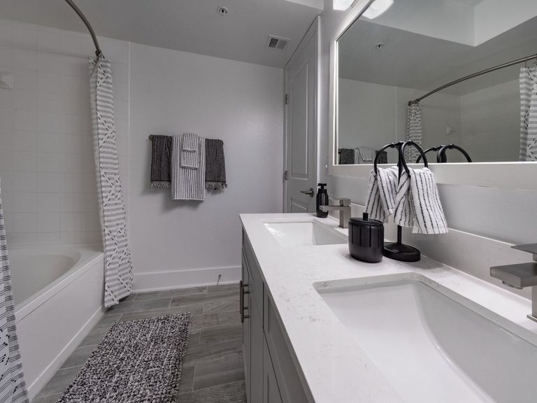 Doral West apartments in Doral, FL – photo 12