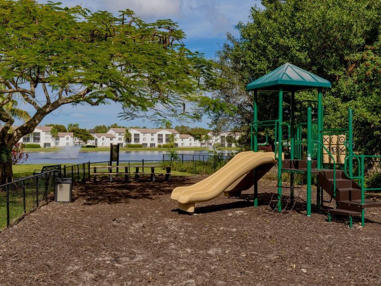 Doral West apartments in Doral, FL – photo 17