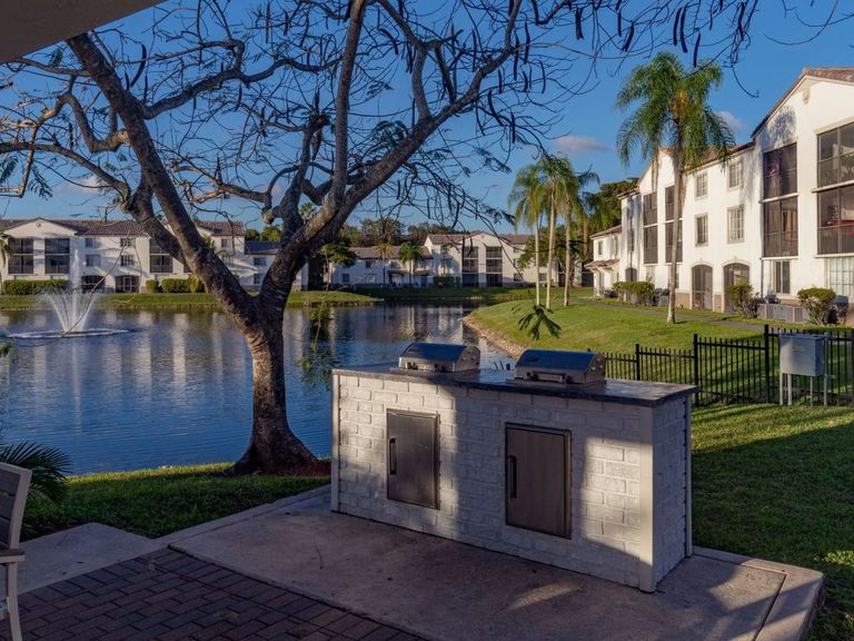 Doral West apartments in Doral, FL – photo 19