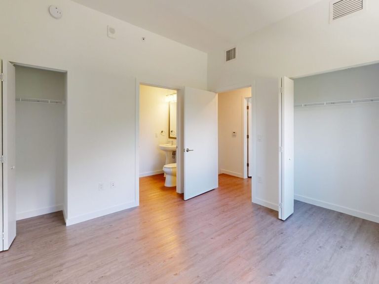 Douglas Enclave apartments in Miami, FL – photo 13