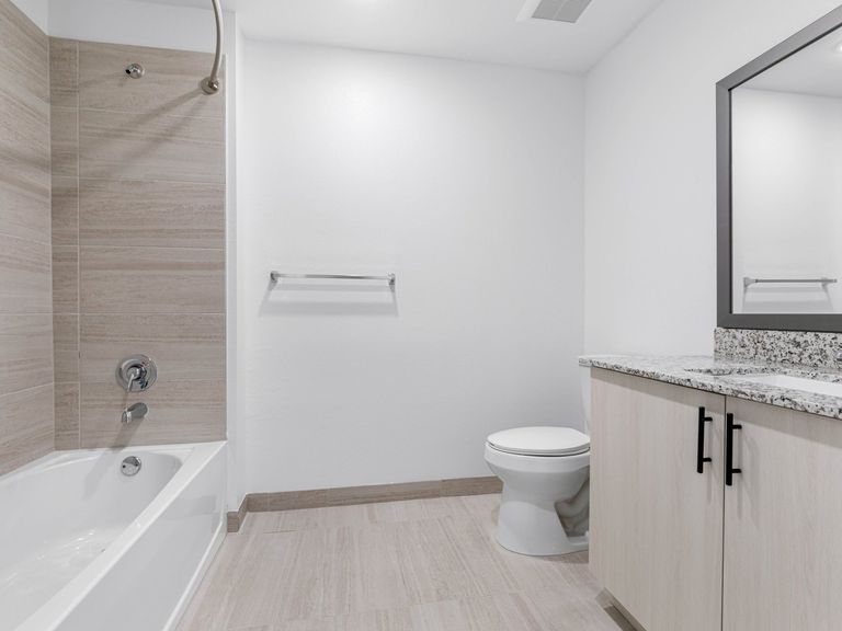 Douglas Gardens Residences apartments in Pembroke Pines, FL – photo 11