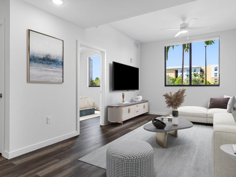Douglas Gardens Residences apartments in Pembroke Pines, FL – photo 8