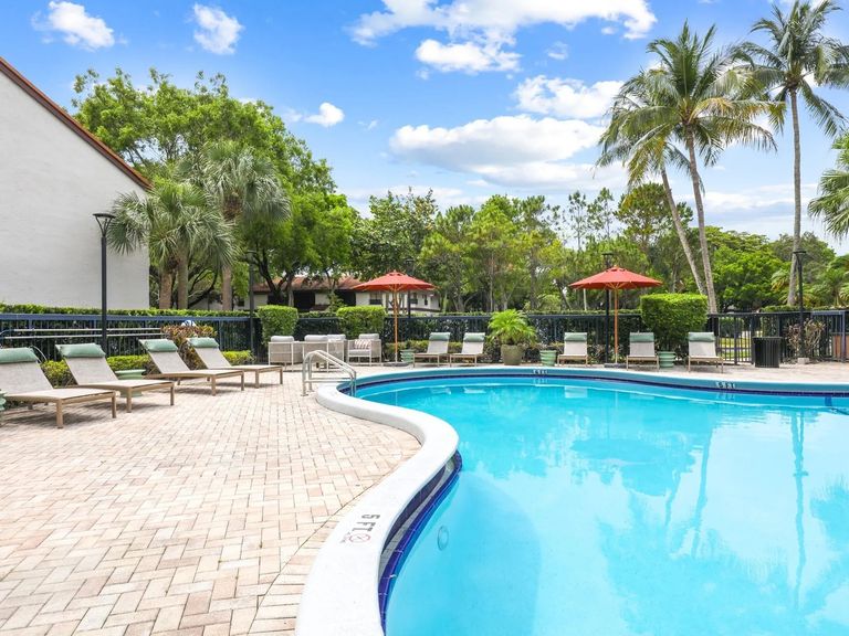 Elliot Cocoplum apartments in Coconut Creek, FL – photo 16