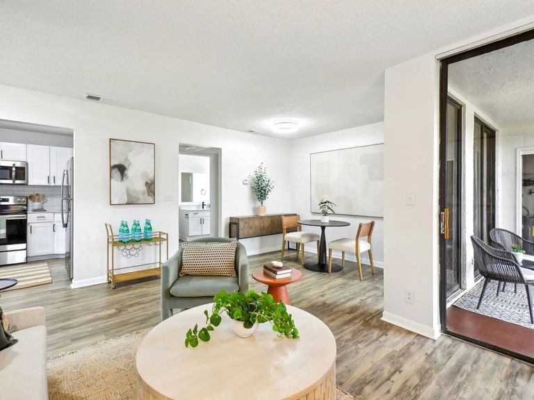 Elliot Cocoplum apartments in Coconut Creek, FL – photo 8