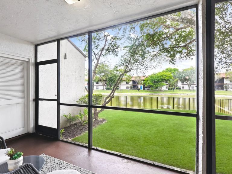 Elliot Cocoplum apartments in Coconut Creek, FL – photo 9