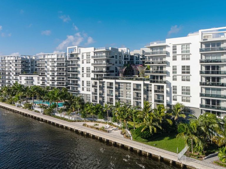 Emera Port Royale apartments in Fort Lauderdale, FL – photo 34
