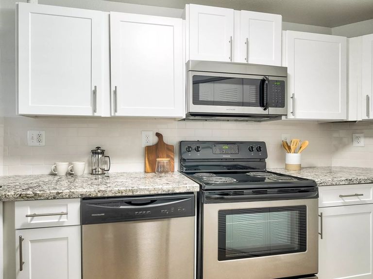 Emerald Palms apartments in Miami, FL – photo 10