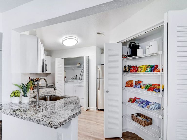 Emerald Palms apartments in Miami, FL – photo 12