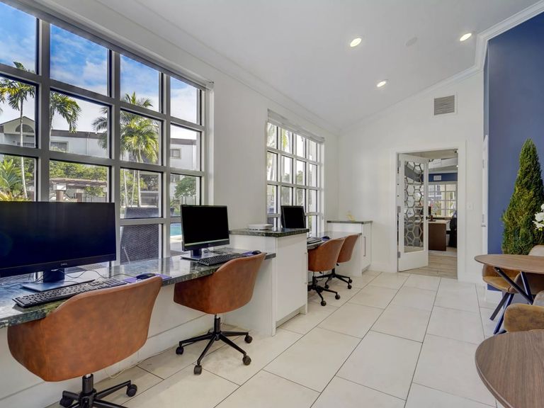 Emerald Palms apartments in Miami, FL – photo 27