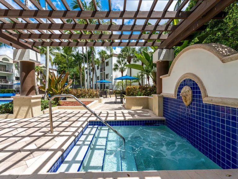 Emerald Palms apartments in Miami, FL – photo 33